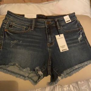 Judy Blues mid rise shorts!